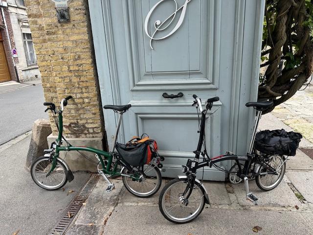 Bromptons op slaapplek